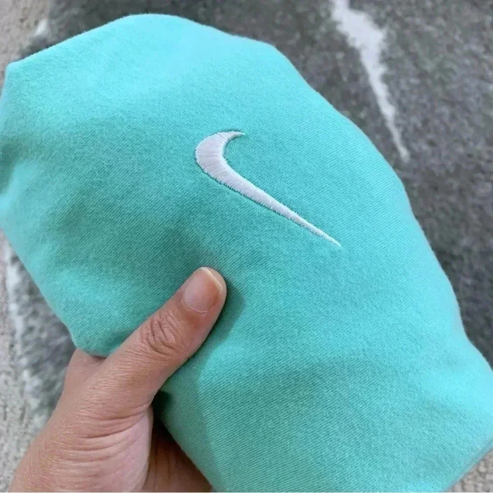 Nike Center Swoosh Tee